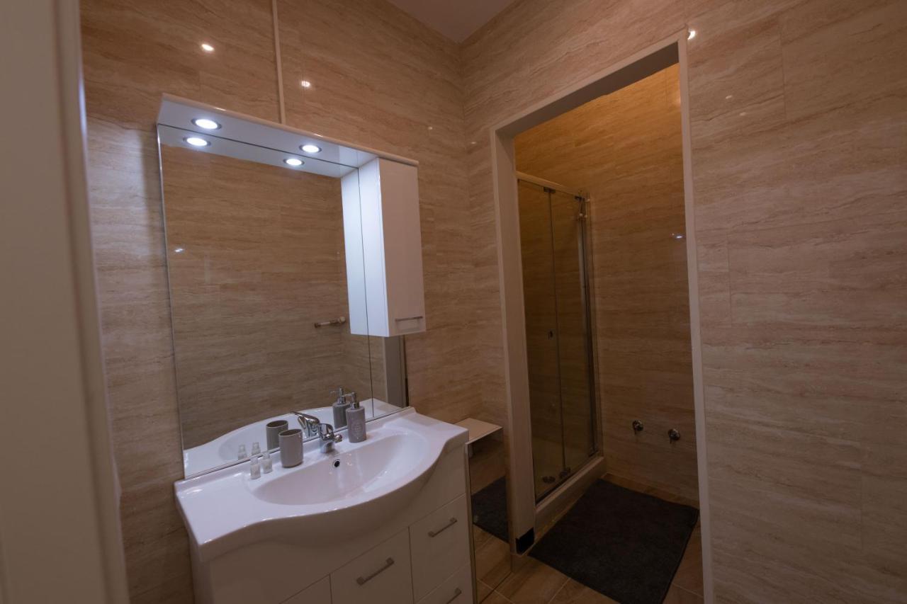 Guest House Palazzo Carmine جنوة المظهر الخارجي الصورة