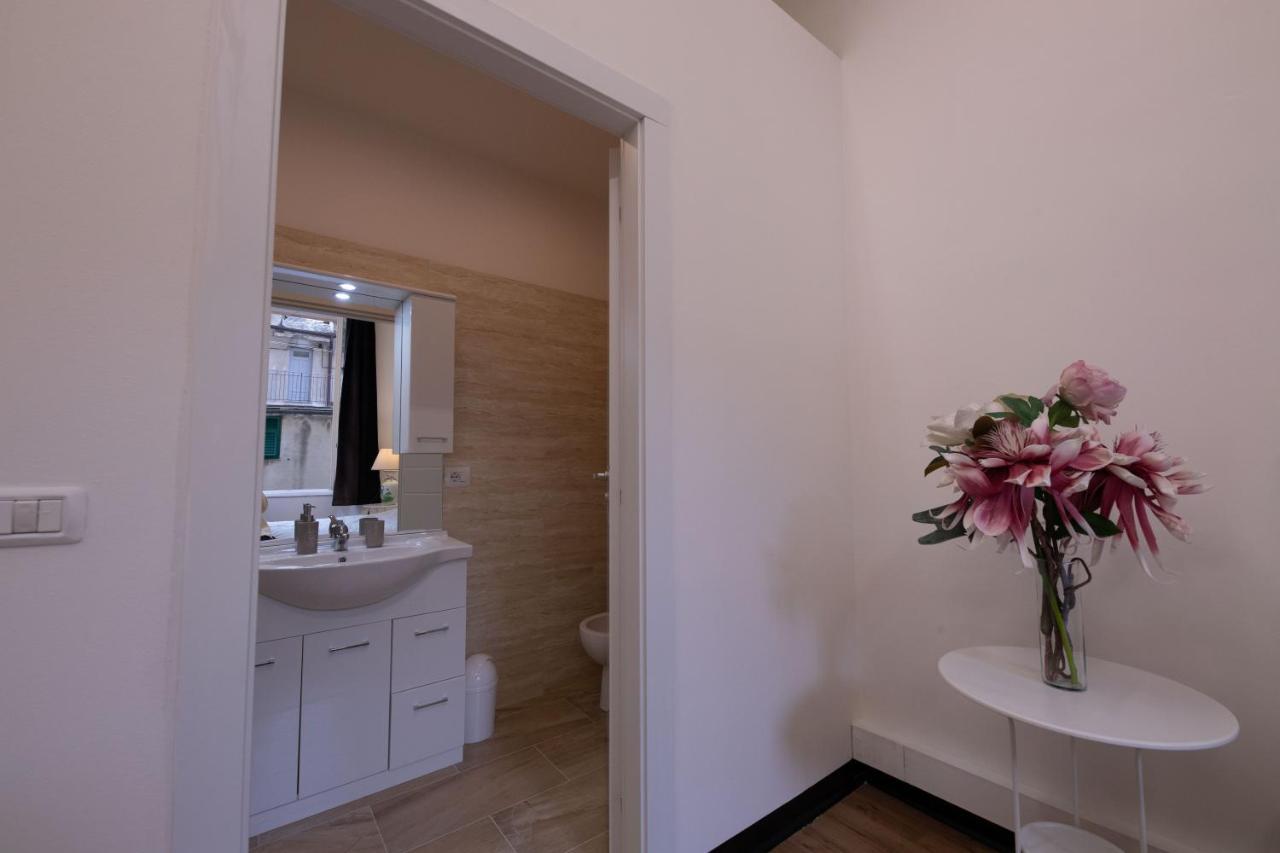 Guest House Palazzo Carmine جنوة المظهر الخارجي الصورة