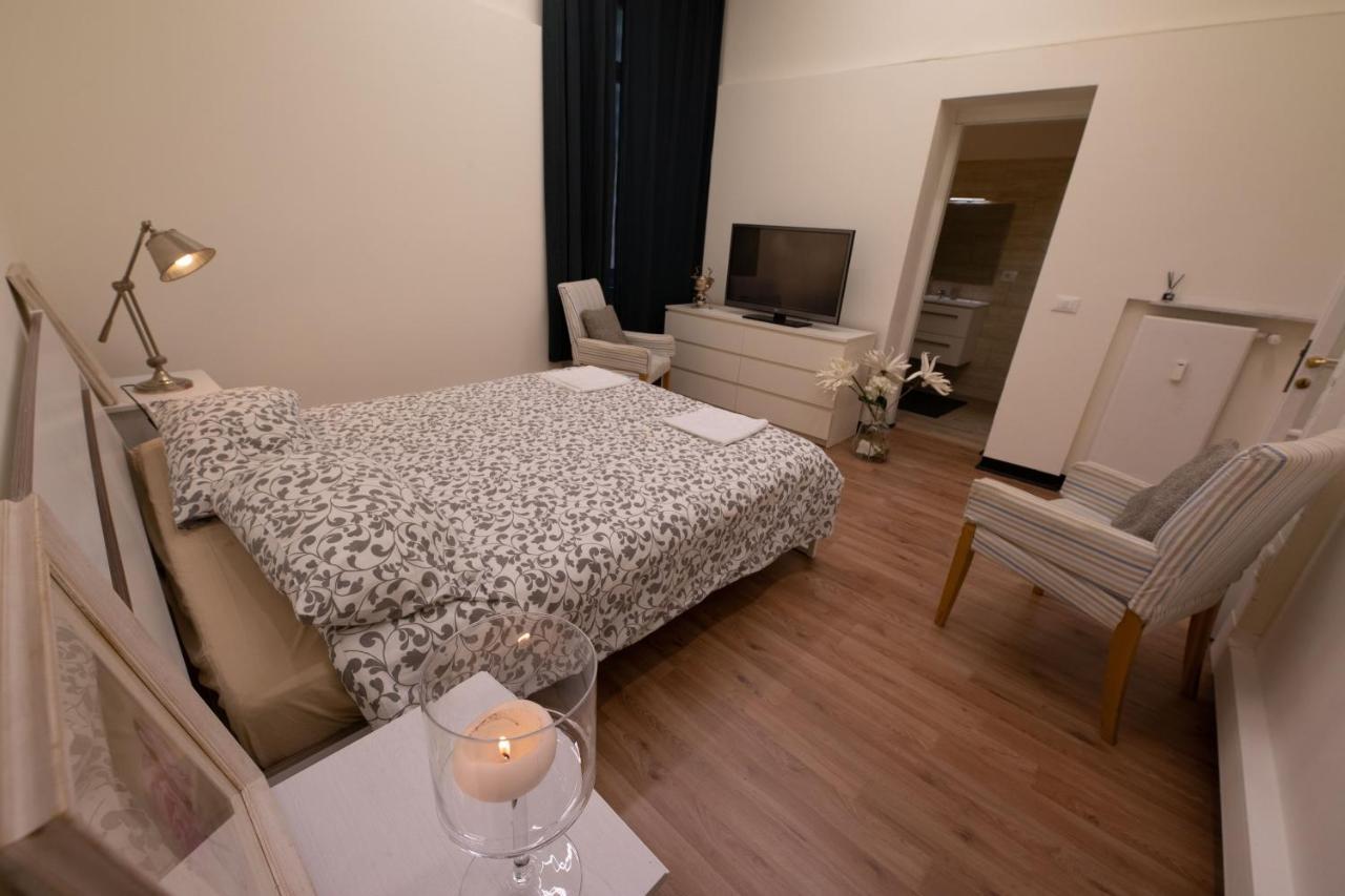 Guest House Palazzo Carmine جنوة المظهر الخارجي الصورة